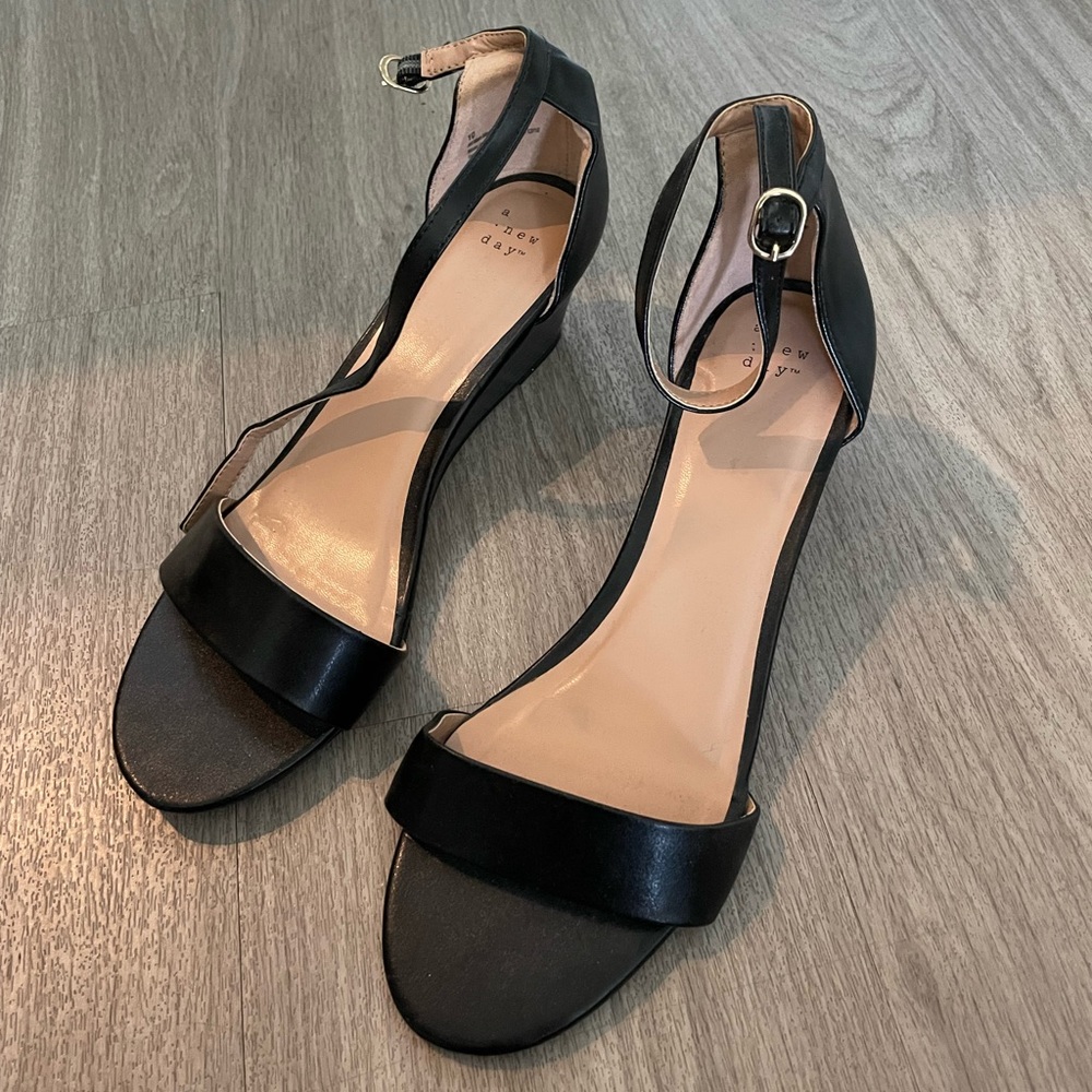 Black sandals